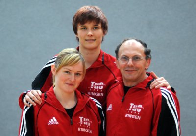 v.l. Bettina Krupke, Maria Selmaier, Hartmut Reich (Trainer)